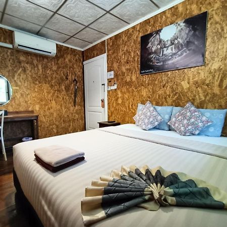 Aenguy Hostel 素可泰 外观 照片