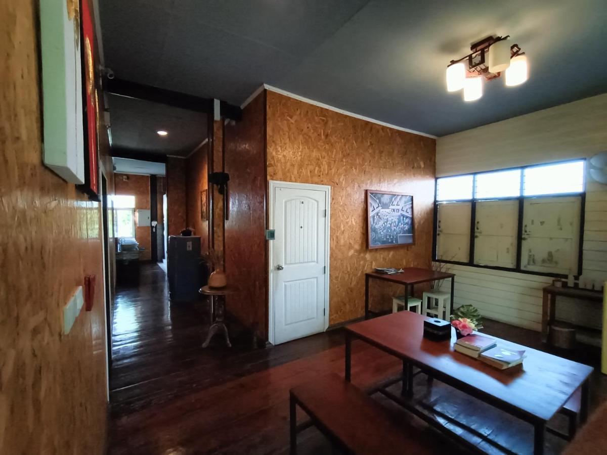 Aenguy Hostel 素可泰 外观 照片